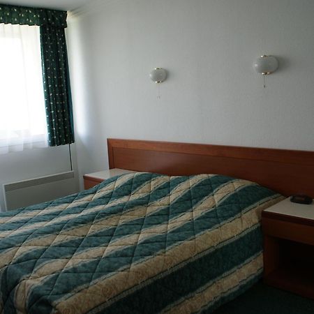 Riviera Park Hotel Balatonföldvár Buitenkant foto