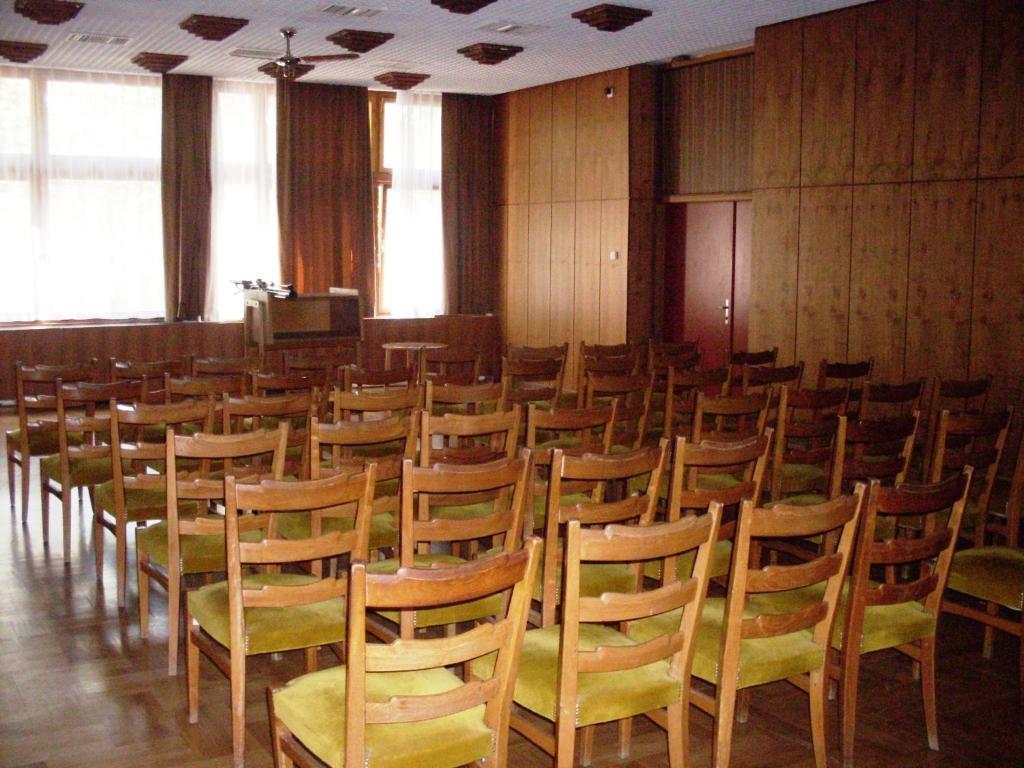 Riviera Park Hotel Balatonföldvár Buitenkant foto